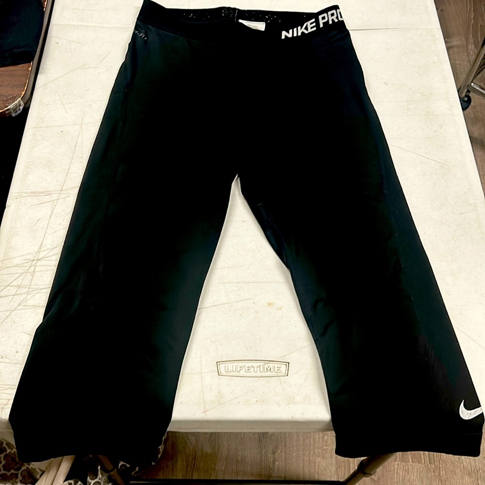 Women’s Nike Pro capris